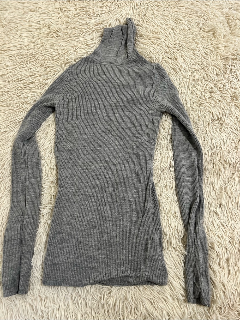 Uniqlo Heather Gray Ribbed Turtleneck Sweater